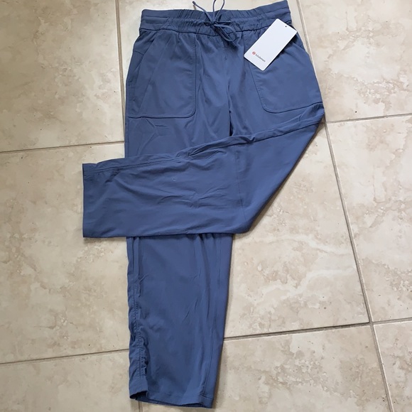 New Lululemon Beyond the Studio Crop - Picture 3 of 7